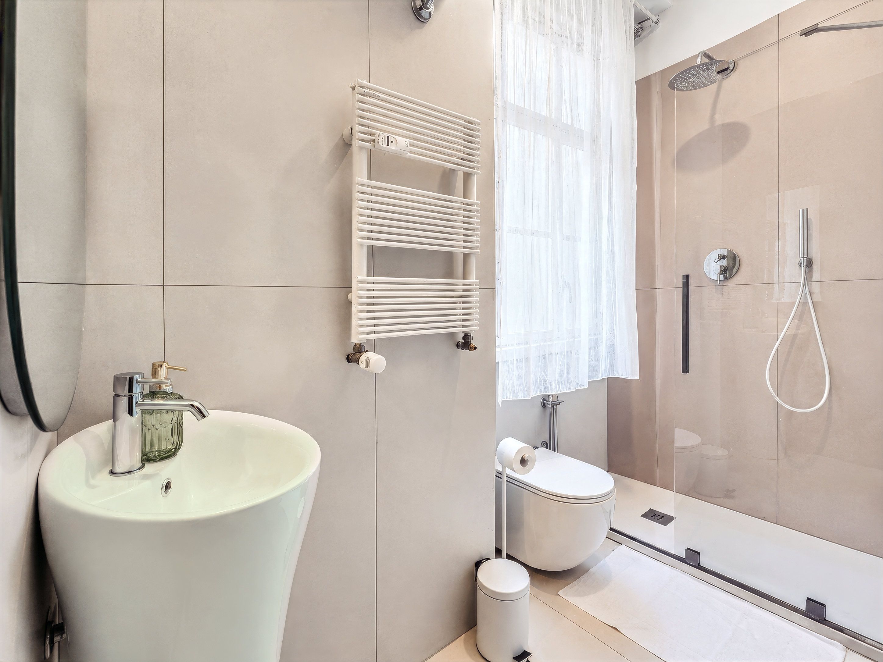 Camera Tevere - bagno - BERNINI Suites Roma